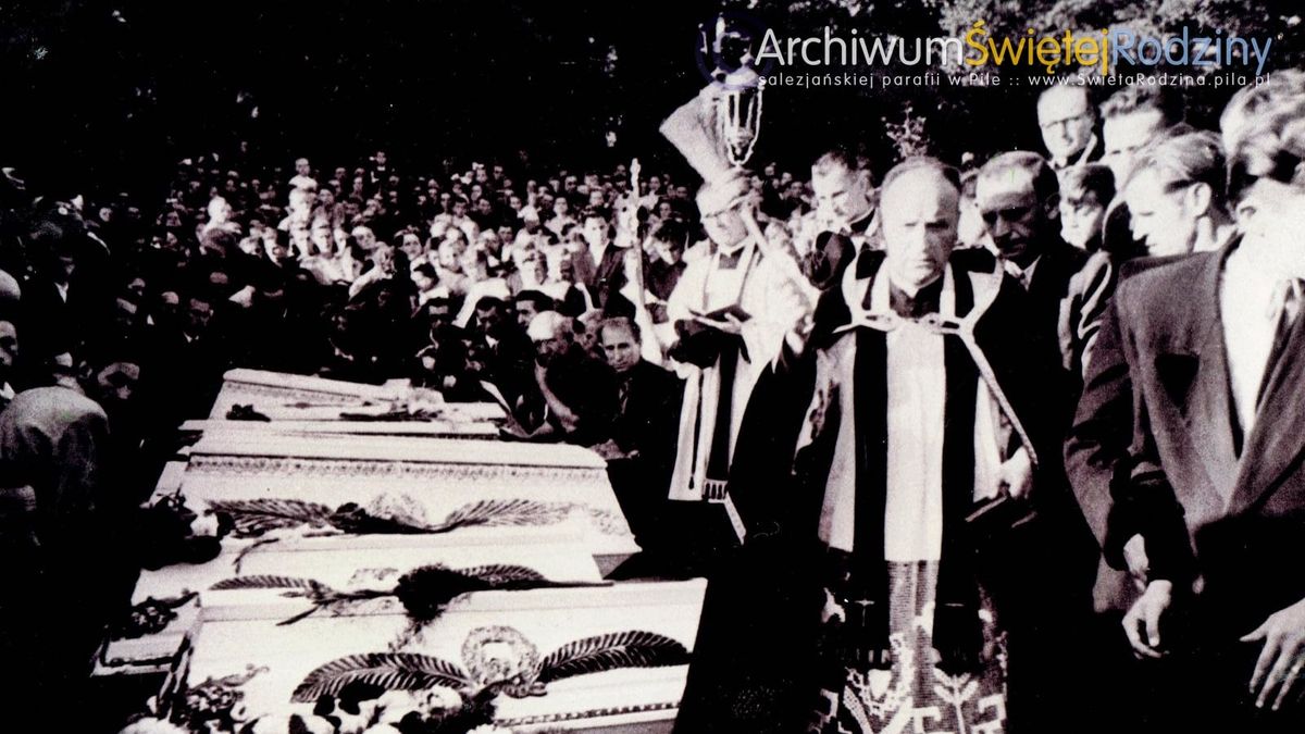 Pogrzeby dzieci zmarłych w wybuchu 1 września 1958 roku