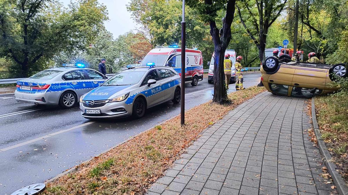 75-latek nie dostosował prędkości do warunków pogodowych