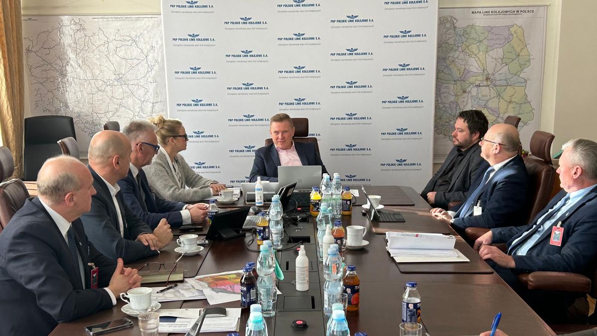 Samorządowcy spotkali się z władzami PLK