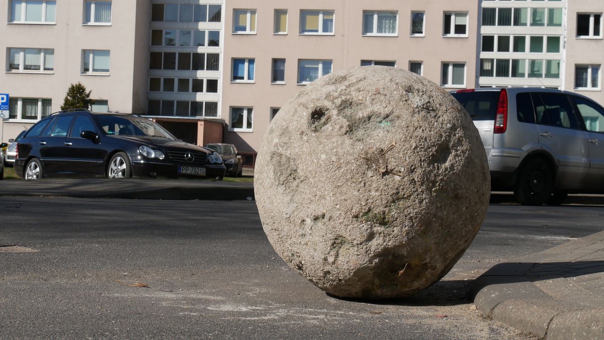 Tajemnicza kula w Pile