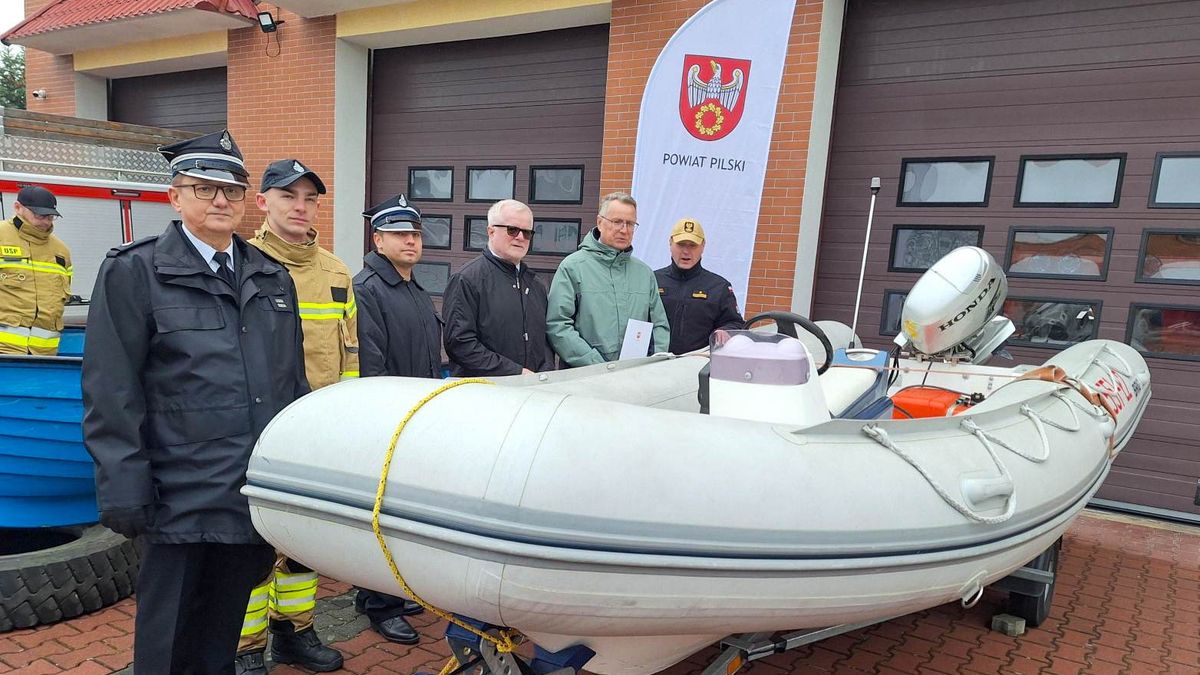 Przekazaniu łodzi jednostkom OSP