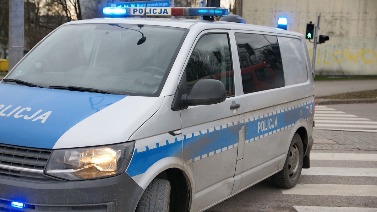 Na zdjęciu radiowóz - foto ilustracyjne