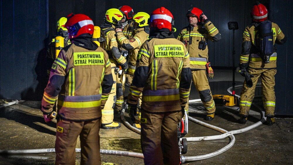 gaszenie po�aru magazynu
Darek Delmanowicz
akcja, dym, gasz�, ogie�, OSP, po�ar, po�aru, psp, ratunkowa, stra�, stra�acy, zadymienie