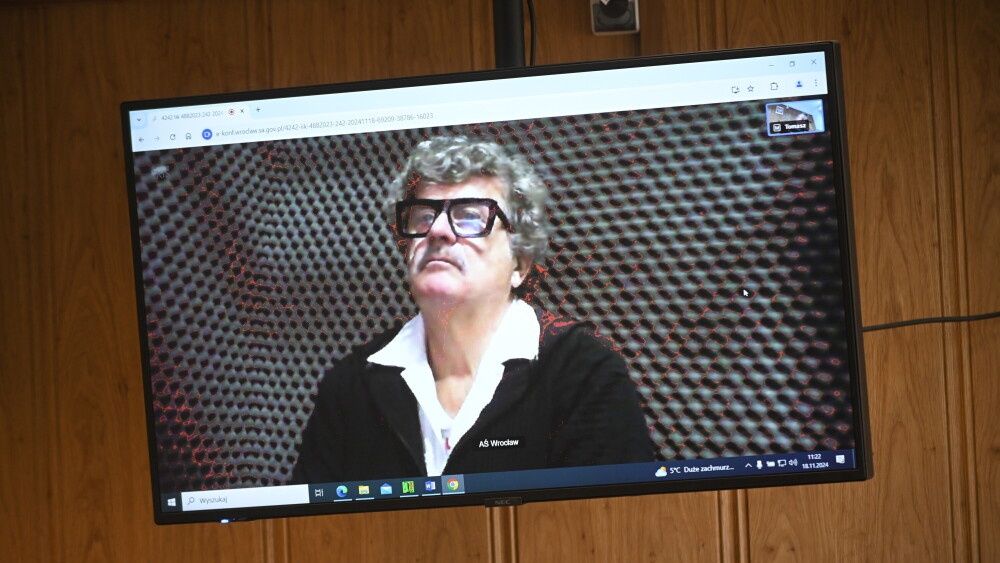 Janusz Palikot
Marcin Obara
alkohol, nielegalna, proces, reklama, relamowanie alkoholu, 