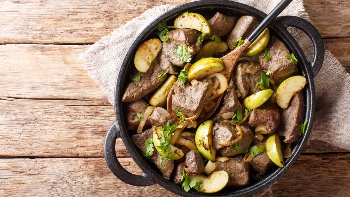 Wątróbka z jabłkami
