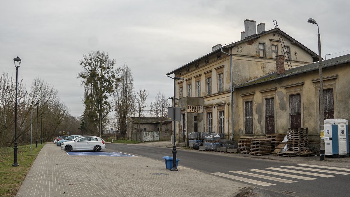 Białośliwie, PKP, parking