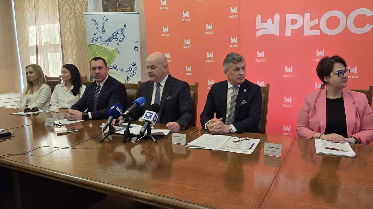 Zielono-niebieski Płock 