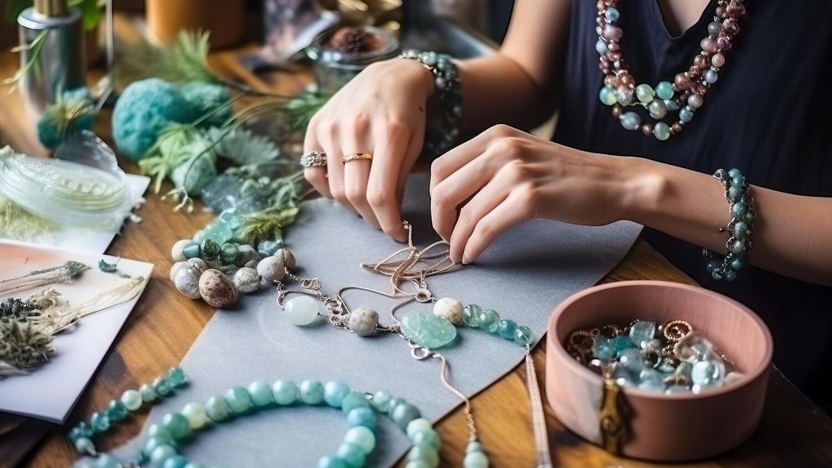 Foto ilustracyjne - piękna biżuteria