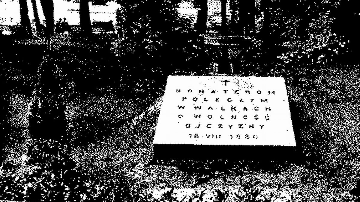 Pamięć 1920 roku w Płocku – pierwsze upamiętnienia