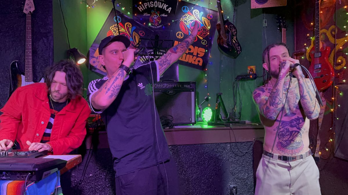 bulsjasz i Zeszyty na scenie Hipisówki