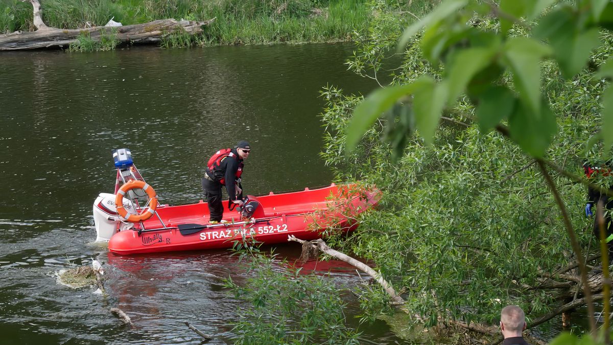 topielec, straż, rzeka