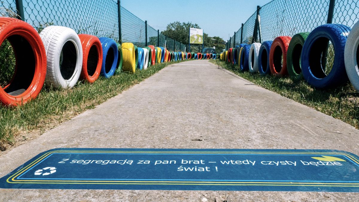 Z wysypiska na plac zabaw! W Suchym Lesie dzieci bawią się w duc