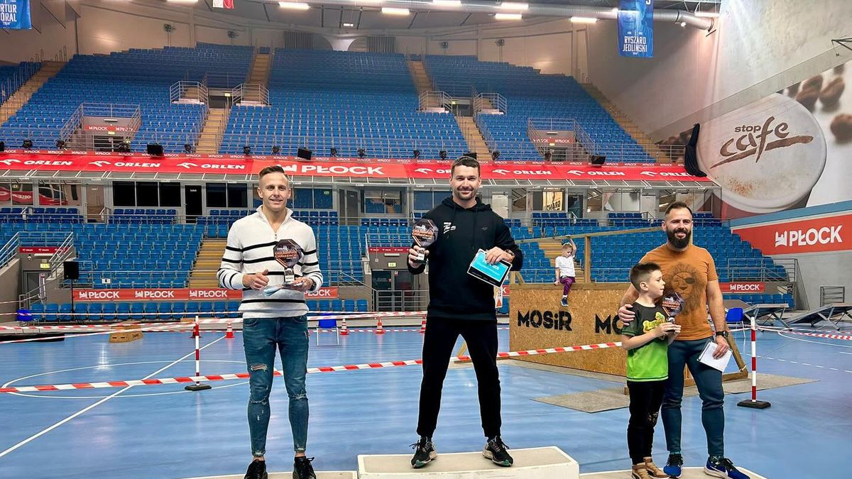 Patryk Obrębski na podium 