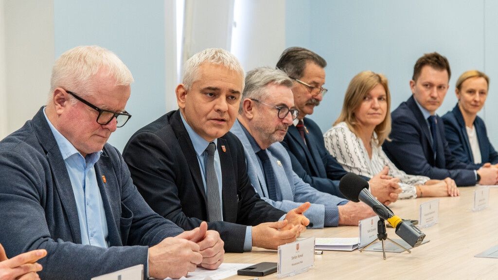 Podpisane umów na przejazdy autobusowe