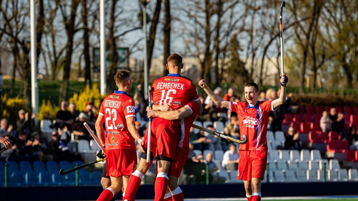 Radość laskarzy Pomorzanina. Z prawej Tomasz Bembenek 