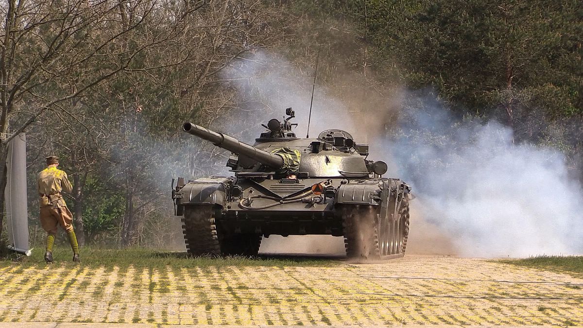 PMW, Pancerna Majówka