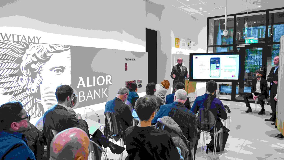 Alior Bank
Marcin Kmiecinski