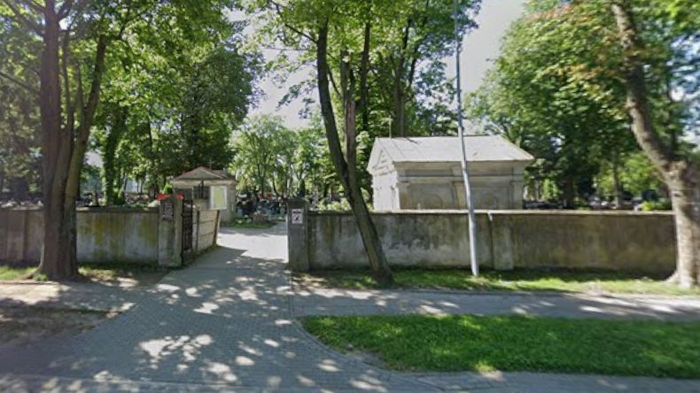 Cmentarza przy ul.Kobylińskiego 