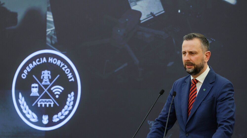 W�adys�aw Kosiniak-Kamysz
Warszawa, 20.11.2025. Wicepremier, minister obrony narodowej W�adys�aw Kosiniak-Kamysz na konferencji prasowej w KPRM w Warszawie, 20 bm.  W zwi�zku z ostatnimi incydentami na kolei og�oszono aktywacj� operacji wojskowej "Horyzont". (mr) PAP/Pawe� Supernak
Pawe� Supernak
ataki dywersji, horyzont, konferencja, minister, mon, mswia, operacja, sgwp, szef, konferencja konferencji, operacja horyzont