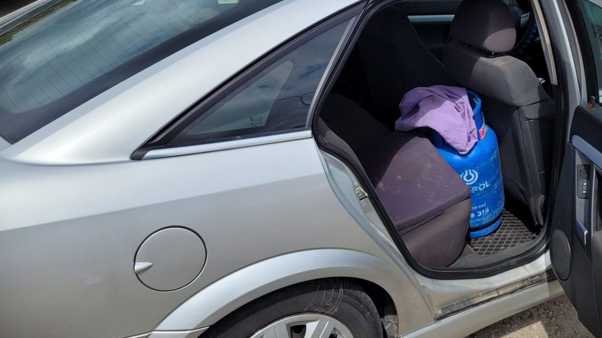 Ukradł trzy butle gazowe 