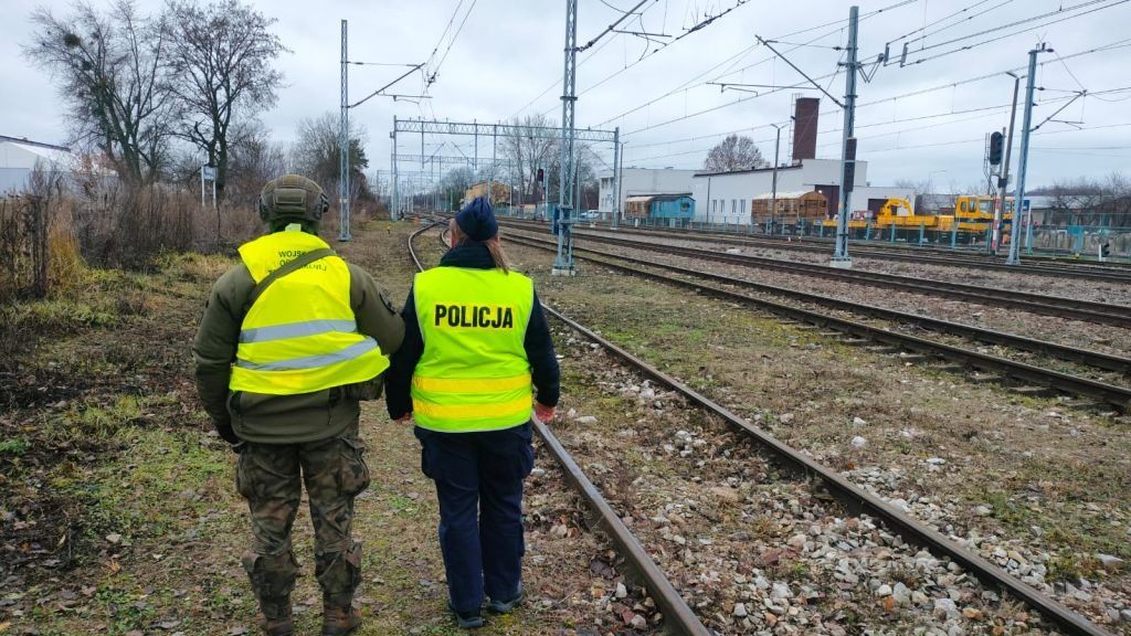 policjantka podczas służby