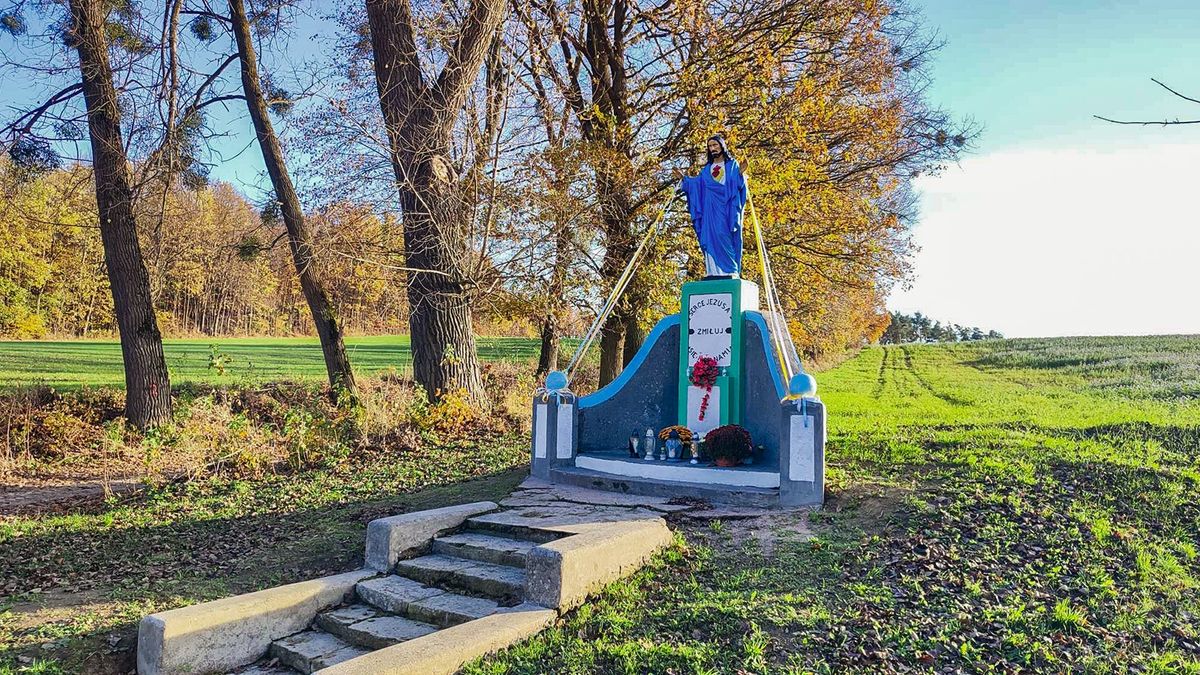 Figura Jezusa w Grabionnej.