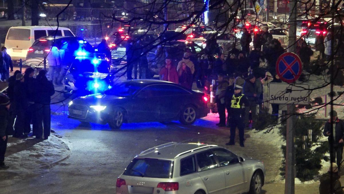 Ewakuacja w Lidlu w Zakopanem. fot. Policja Zakopane