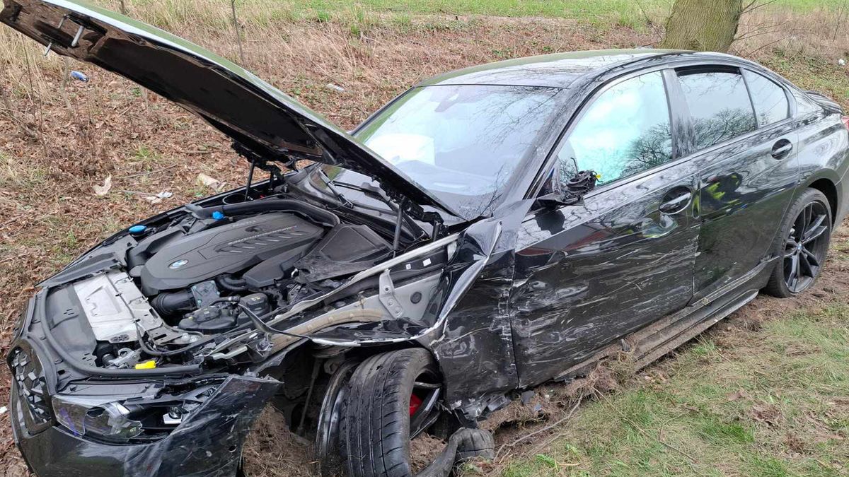 Wypadek z udziałem 90-letniego kierowcy