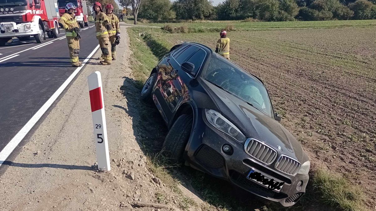 Kobieta źle się poczuła za kierownicą