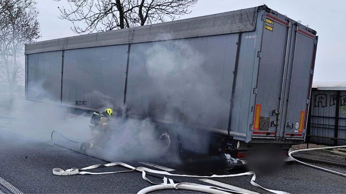 DK 10 Pożar naczepy