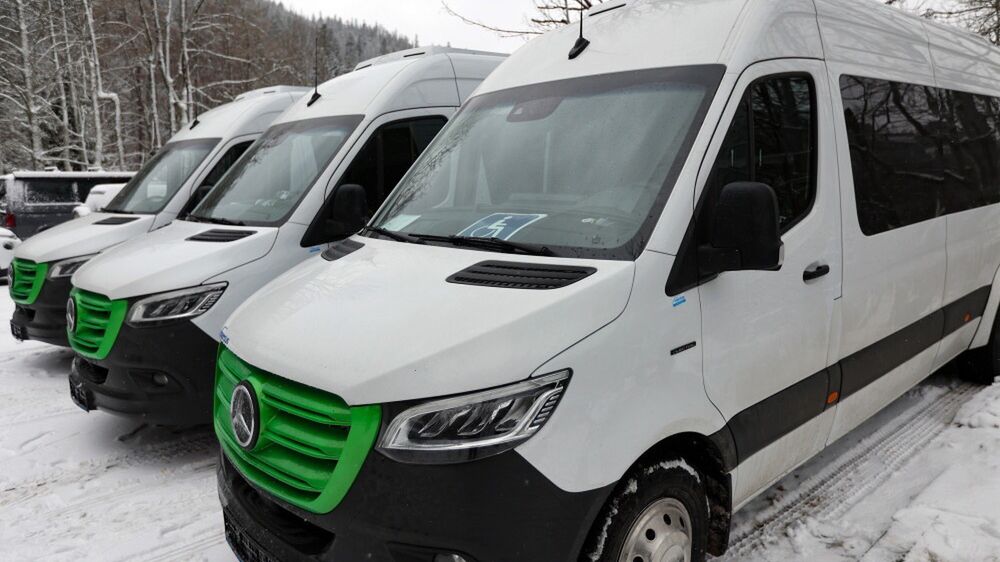 busy elektryczne
Grzegorz Momot
bus, busy, elektryczne, elektryczny, elektryki, przew�z turyst�w, tatrza�ski park narodowy, tpn, alternatywa, pojazd, pojazdy, transport, transportu, turystyczne, Morskie Oko