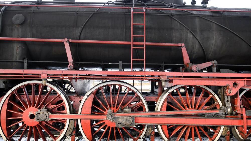 wnowienie ruchu planowego parowoz�w
Jakub Kaczmarczyk
atrakcja turystyczna, kolej, kolejowy, normalny tor, nowa linia, parowozownia Wolsztyn, parow�z, poci�gi, po��czenie kolejowe, sk�ad, trakcja parowa, transport kolejowy, zabytkowy sk�ad