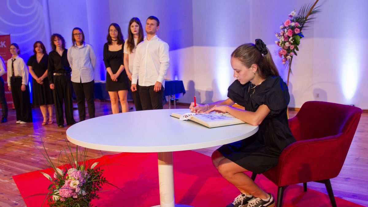 Wpisy do księgi chwały 