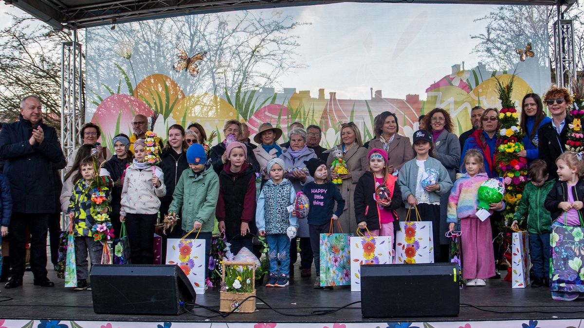 Ostrowiecki Rynek centrum wielkanocnych tradycji
