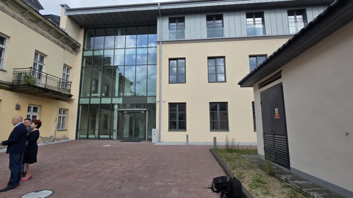 Prawe skrzydło Urzędu Stanu Cywilnego 