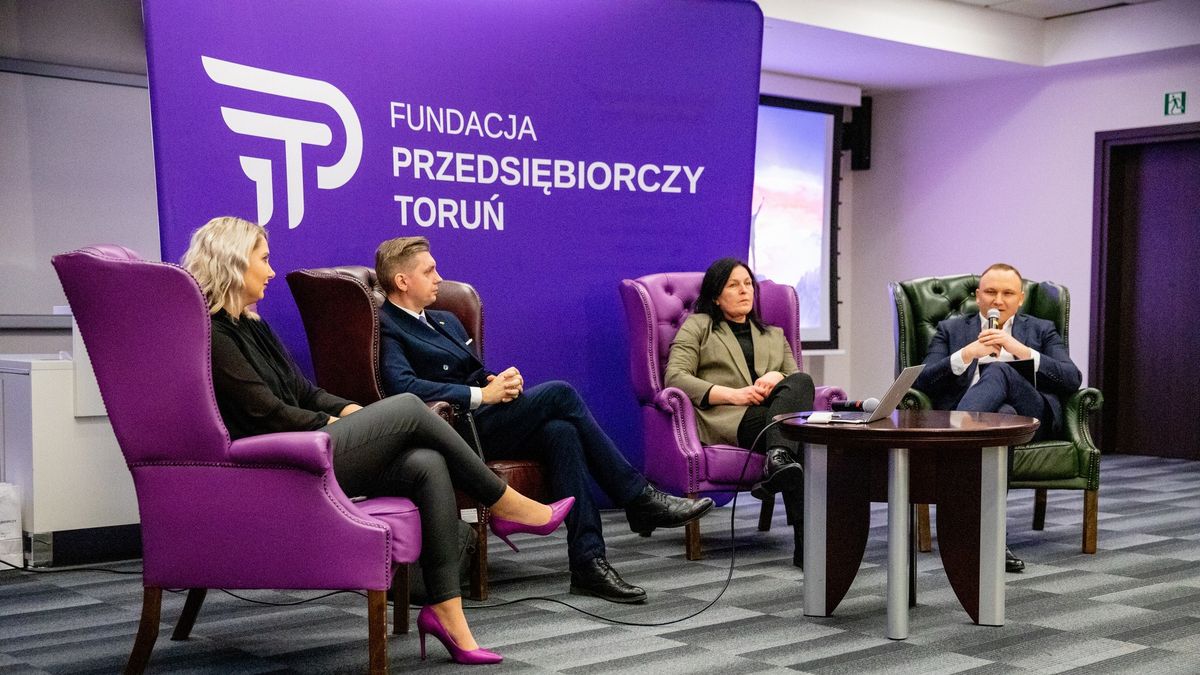 Zdjęcie z debaty organizowanej przez fundację