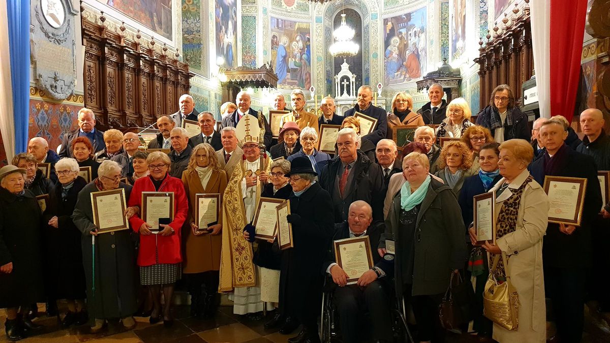 Biskup Płocki wręczył medale