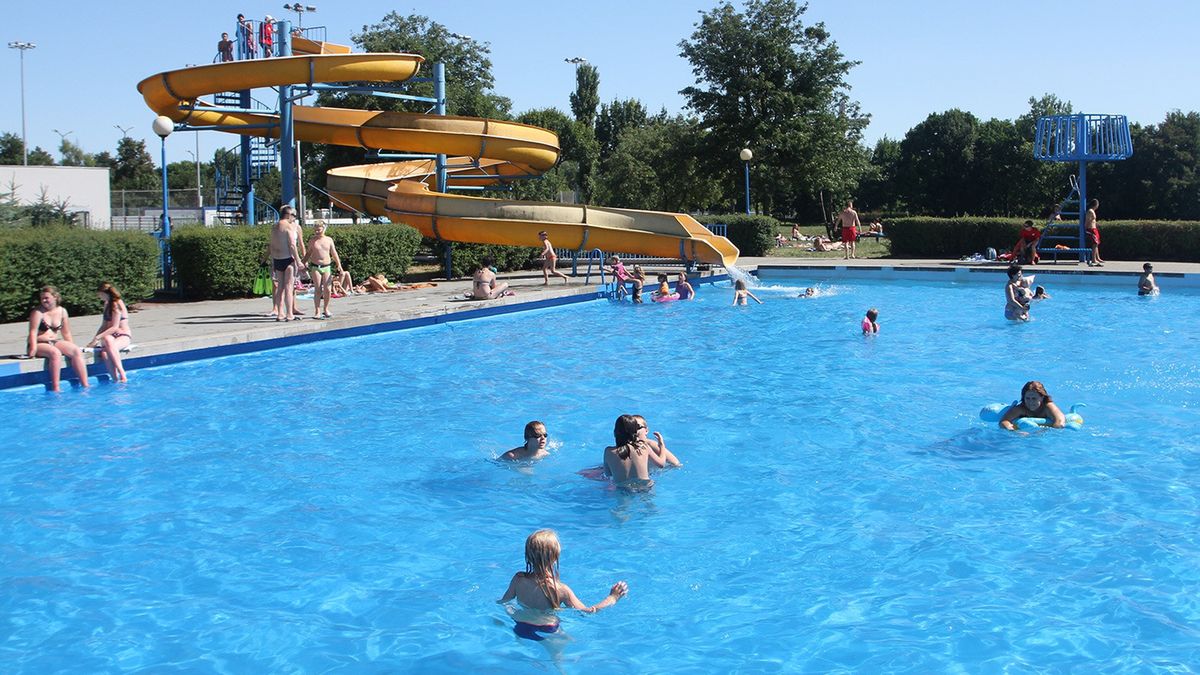 Pływalnia letnia na Chwiałce