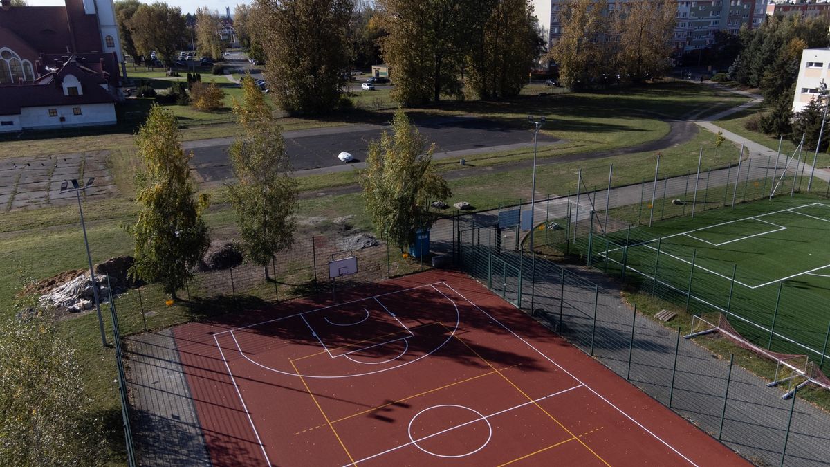 Dofinansowania budowy
kompleksu sportowego 