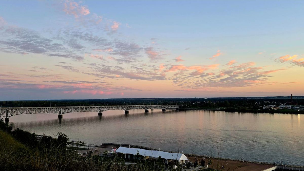 Kobieta skoczyła z mostu 