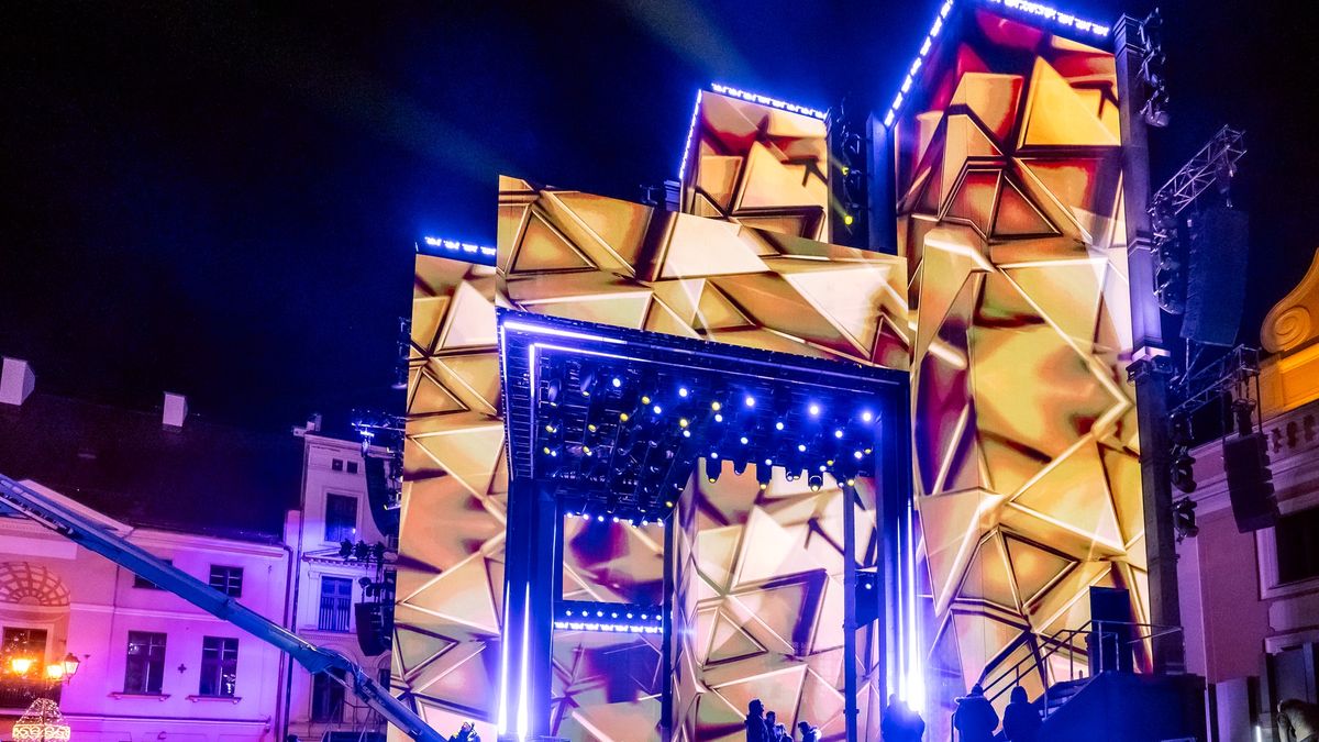 Sylwestrowa scena na Rynku Staromiejskim