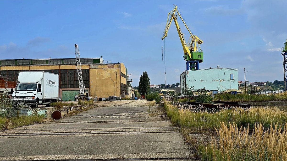Wbudowanie kamienia węgielnego 