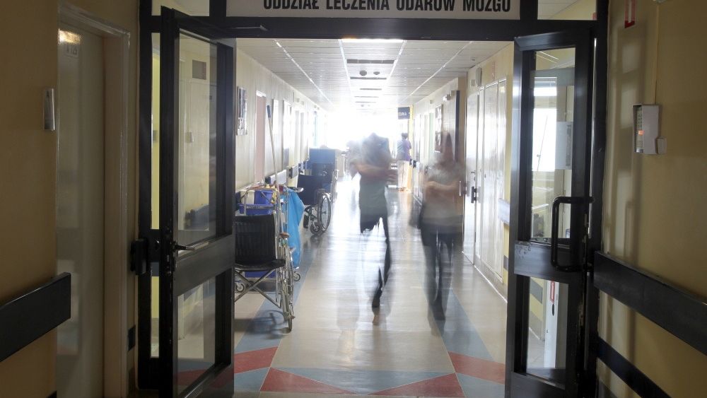 Wielospecjalistyczny Szpital Miejski im. J. Strusia
Pozna�, 09.06.2010. Wielospecjalistyczny Szpital Miejski im. J. Strusia z Za�adem Opieku�czo-Leczniczym w Poznaniu przy ul. Szwajcarskiej. N/z Oddzia� Leczenia Udar�w M�zgu (ac) PAP/Adam Ciereszko
Adam Ciereszko
choroba, drzwi, j�zefa, korytarz, miejski, oddzia� leczenia udar�w m�zgu, opieku�czo leczniczy, opieku�czo-leczniczy, pacjenci, pacjent, pozna�, s�u�ba zdrowia, specjalistyczny, strusia, szpital, szpitale, szpitalny, udar, wielospecjalistyczny, w�zek inwalidzki, zak�ad, zdrowie, ilustracja