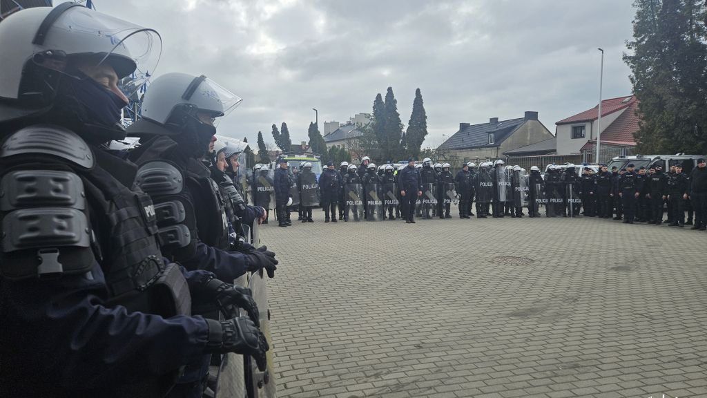 Zdjęcia z ćwiczeń policji