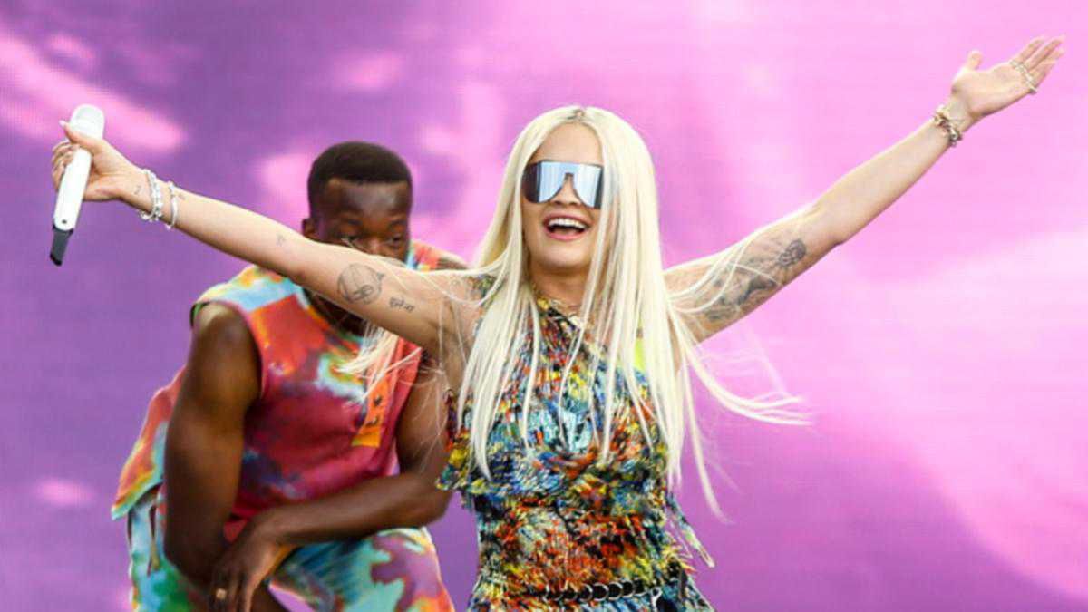 Ociekająca seksem egzotyczna Rita Ora pierwszy raz wystąpiła w Polsce!  Gwiazda zaśpiewała na Orange Warsaw Festival 2019! Co tam się działo!