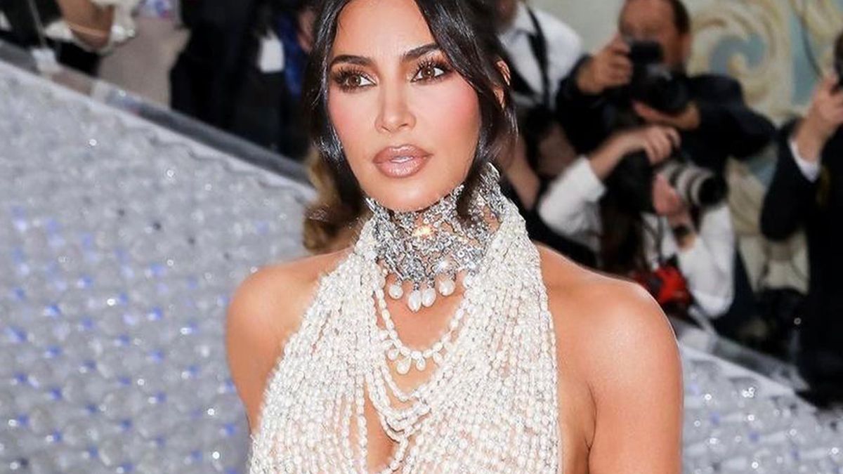 Kim Kardashian ma sześć palców? Stopy gwiazdy stały się obiektem  szczegółowych oględzin