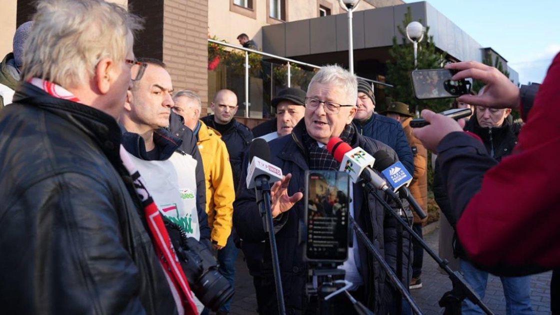 Stanowisko ministra Czesława Siekierskiego w sprawie rolniczych protestów