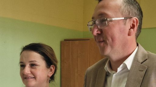 Samorządowcy rozdali tulipany w Wojewódzkim Szpitalu Zespolonym w Płocku