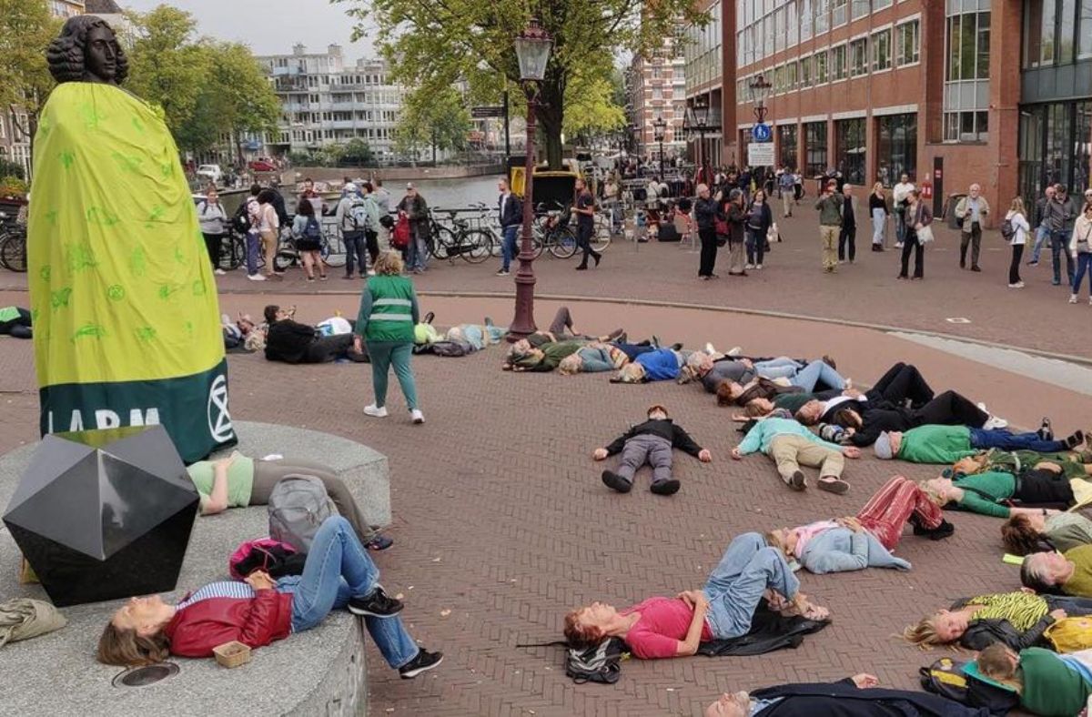 Extinction Rebellion Amsterdam Plans Unique 'fake Death' Protest To ...