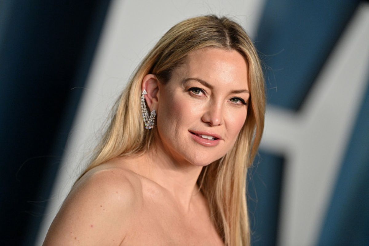 Kate Hudson popijała kawę. Jednak wszyscy patrzyli tylko na jedno - o2